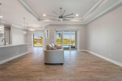 House in Port Charlotte, Florida 3 bedrooms, 202.99 sq.m. № 848662 - photo 15