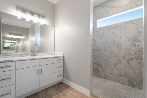 House in Port Charlotte, Florida 3 bedrooms, 202.99 sq.m. № 848662 - photo 22