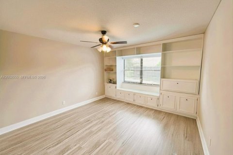 Villa ou maison à vendre à Cooper City, Floride: 3 chambres, 190.73 m2 № 2189801 - photo 22