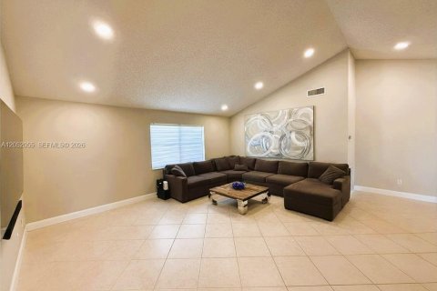 Villa ou maison à vendre à Cooper City, Floride: 3 chambres, 190.73 m2 № 2189801 - photo 15