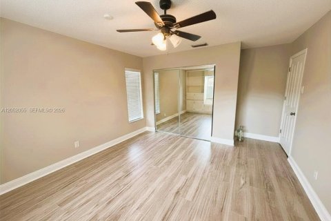 Villa ou maison à vendre à Cooper City, Floride: 3 chambres, 190.73 m2 № 2189801 - photo 23