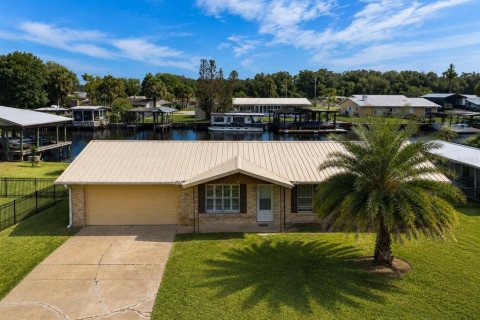 Casa en Astor, Florida 3 dormitorios, 135.27 m2 № 2344624