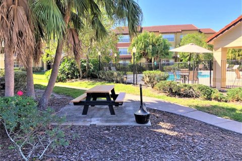 Condo in Orlando, Florida, 2 bedrooms № 2391239 - photo 27
