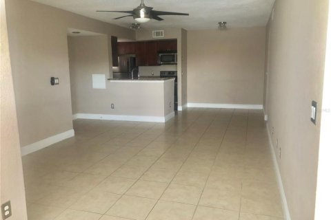 Condo in Orlando, Florida, 2 bedrooms № 2391239 - photo 12