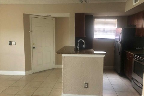 Condo in Orlando, Florida, 2 bedrooms № 2391239 - photo 8