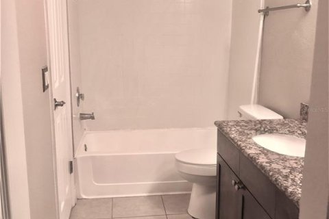 Condo in Orlando, Florida, 2 bedrooms № 2391239 - photo 26
