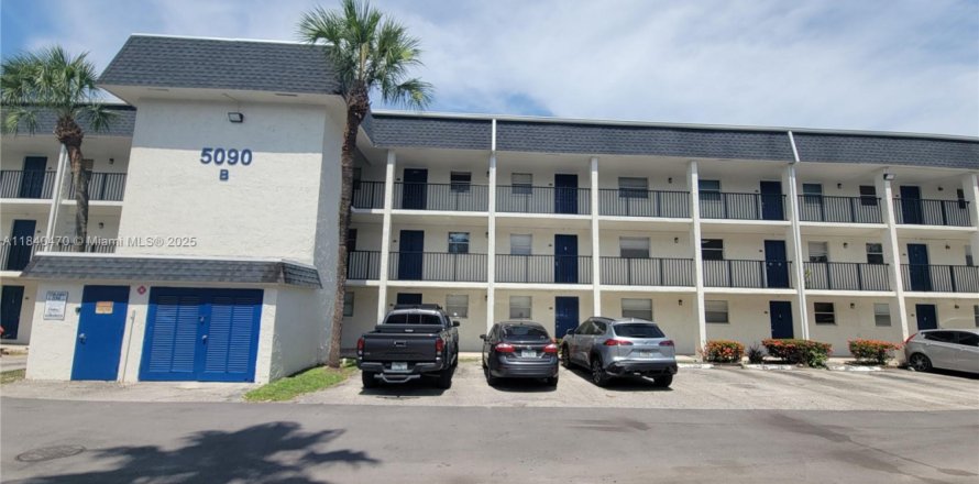Apartment in Davie, Florida 2 bedrooms, 91.97 sq.m. № 1881780
