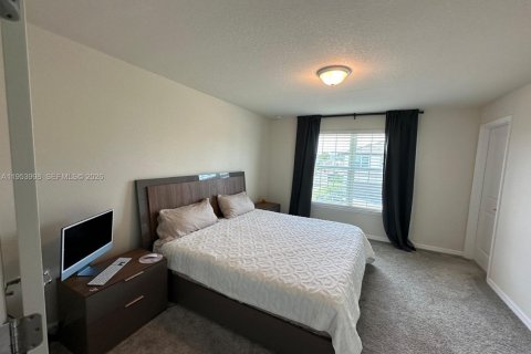 House in Lauderdale Lakes, Florida 3 bedrooms, 137.68 sq.m. № 2008279 - photo 22