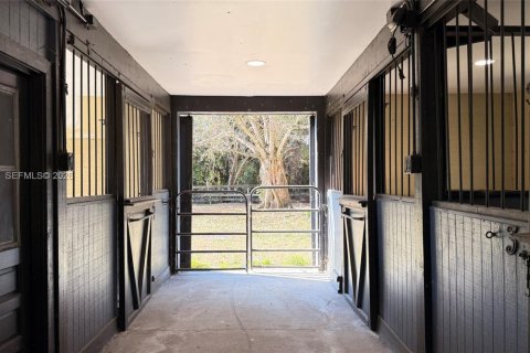 Casa en venta en Loxahatchee Groves, Florida, 4 dormitorios, 305.46 m2 № 2001502 - foto 5