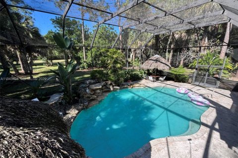 Casa en venta en Loxahatchee Groves, Florida, 4 dormitorios, 305.46 m2 № 2001502 - foto 14