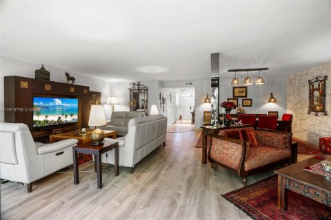 Adosado en venta en Plantation, Florida, 3 dormitorios, 170.94 m2 № 1895547 - foto 18