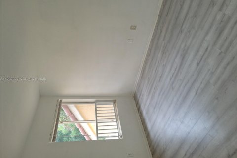 Купить кондоминиум в Окленд-Парк, Флорида 2 спальни, 116.69м2, № 1984563 - фото 10