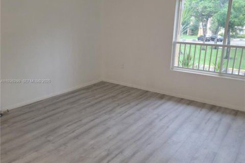 Купить кондоминиум в Окленд-Парк, Флорида 2 спальни, 116.69м2, № 1984563 - фото 12