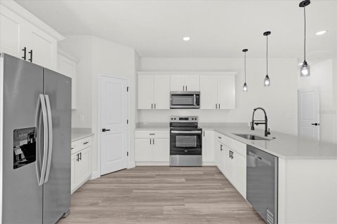 House in Ocala, Florida 4 bedrooms, 170.29 sq.m. № 1883263 - photo 8