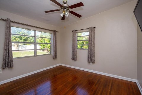Villa ou maison à louer à Orlando, Floride: 2 chambres, 113.53 m2 № 2413848 - photo 11