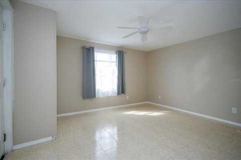 Villa ou maison à louer à Orlando, Floride: 2 chambres, 113.53 m2 № 2413848 - photo 15