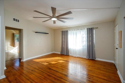Villa ou maison à louer à Orlando, Floride: 2 chambres, 113.53 m2 № 2413848 - photo 7