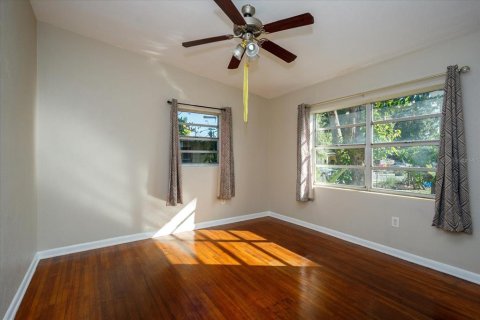 Villa ou maison à louer à Orlando, Floride: 2 chambres, 113.53 m2 № 2413848 - photo 10