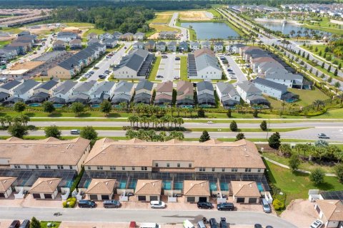 Townhouse in Kissimmee, Florida 5 bedrooms, 210.42 sq.m. № 1742752 - photo 5
