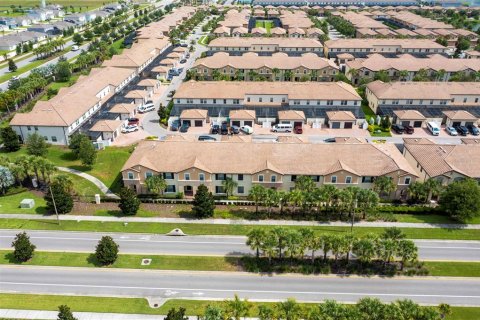 Townhouse in Kissimmee, Florida 5 bedrooms, 210.42 sq.m. № 1742752 - photo 7