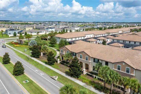 Townhouse in Kissimmee, Florida 5 bedrooms, 210.42 sq.m. № 1742752 - photo 9