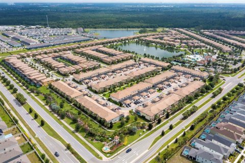 Townhouse in Kissimmee, Florida 5 bedrooms, 210.42 sq.m. № 1742752 - photo 3