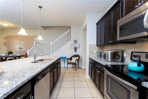 Townhouse in Kissimmee, Florida 5 bedrooms, 210.42 sq.m. № 1742752 - photo 30