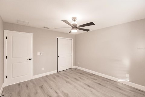 House in Cape Coral, Florida 4 bedrooms, 186.64 sq.m. № 1800434 - photo 28