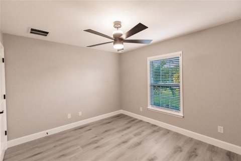 House in Cape Coral, Florida 4 bedrooms, 186.64 sq.m. № 1800434 - photo 3