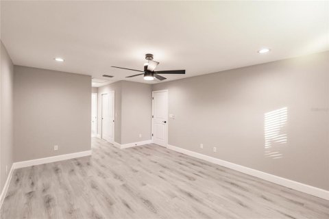 House in Cape Coral, Florida 4 bedrooms, 186.64 sq.m. № 1800434 - photo 2