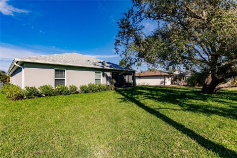 House in Cape Coral, Florida 4 bedrooms, 186.64 sq.m. № 1800434 - photo 9