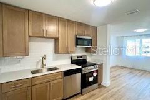 House in Ormond Beach, Florida 3 bedrooms, 104.52 sq.m. № 1899406 - photo 10