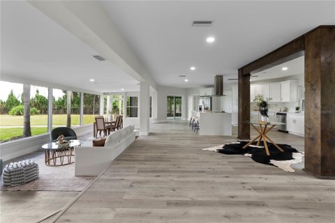 House in Orlando, Florida 5 bedrooms, 407.75 sq.m. № 1851009 - photo 10