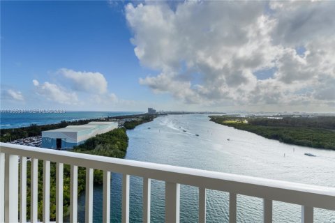 Condominio en Sunny Isles Beach, Florida, 1 dormitorio  № 2011762