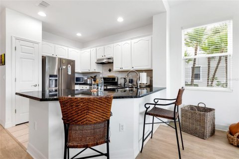 Купить кондоминиум в Брейдентон, Флорида 7 комнат, 107.4м2, № 1918812 - фото 17