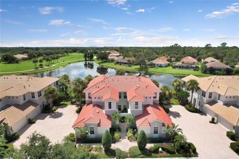 Купить кондоминиум в Брейдентон, Флорида 7 комнат, 107.4м2, № 1918812 - фото 1