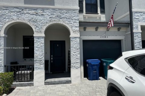 Adosado en venta en Homestead, Florida, 4 dormitorios, 169.08 m2 № 1745704 - foto 3