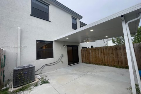 Adosado en venta en Homestead, Florida, 4 dormitorios, 169.08 m2 № 1745704 - foto 23