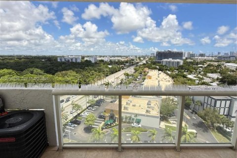 Condominio en alquiler en North Miami, Florida, 2 dormitorios, 83.61 m2 № 2247887 - foto 14