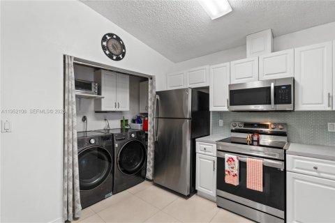 Купить виллу или дом в Хайалиа, Флорида 3 спальни, 133.22м2, № 2006466 - фото 7