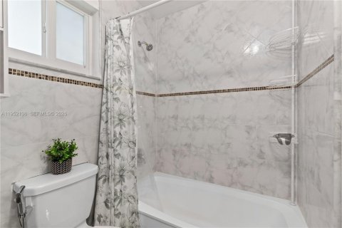 Купить виллу или дом в Хайалиа, Флорида 3 спальни, 133.22м2, № 2006466 - фото 15