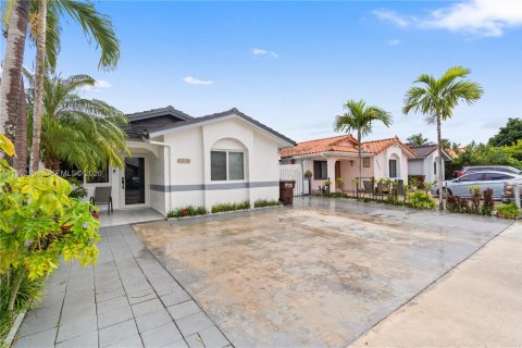 Купить виллу или дом в Хайалиа, Флорида 3 спальни, 133.22м2, № 2006466 - фото 2