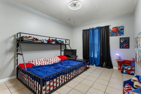 Casa en venta en Kissimmee, Florida, 3 dormitorios, 111.67 m2 № 1905493 - foto 13