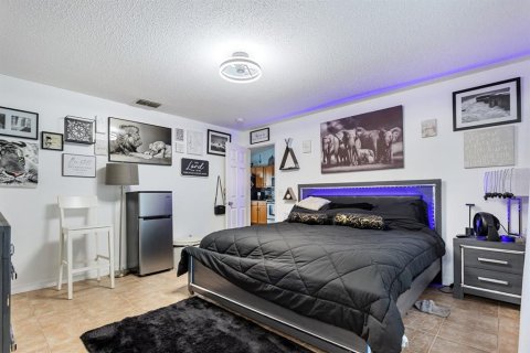 Casa en venta en Kissimmee, Florida, 3 dormitorios, 111.67 m2 № 1905493 - foto 10