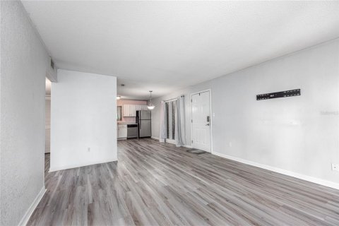 Condo in Gainesville, Florida, 2 bedrooms  № 1684606 - photo 5