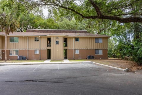 Condo in Gainesville, Florida, 2 bedrooms  № 1684606 - photo 1