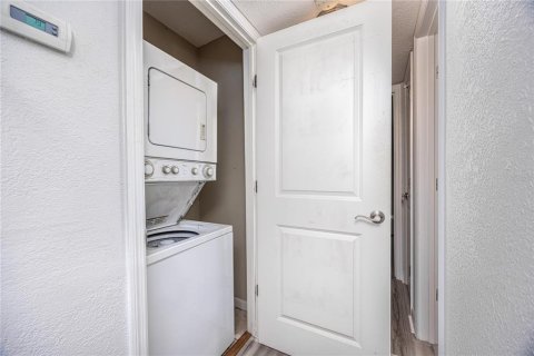 Condo in Gainesville, Florida, 2 bedrooms  № 1684606 - photo 16