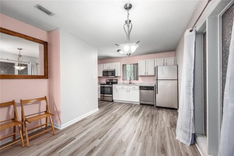 Condo in Gainesville, Florida, 2 bedrooms  № 1684606 - photo 7