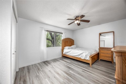 Condo in Gainesville, Florida, 2 bedrooms  № 1684606 - photo 12