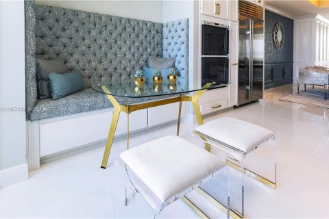 Copropriété à louer à Sunny Isles Beach, Floride: 3 chambres, 177.35 m2 № 2081379 - photo 20
